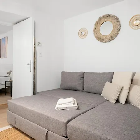 Апартаменти Le Nid Mediterranean, Cosy 3 Мантон