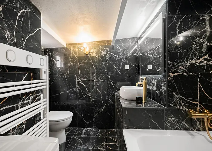 Le Nid Mediterranean, Cosy 3 * Μεντόν